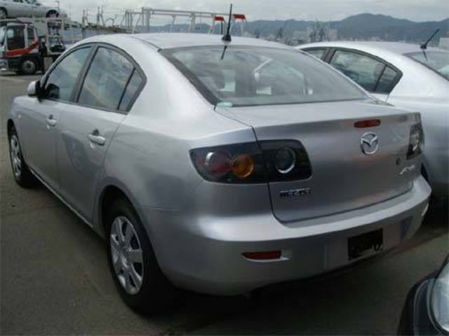2005 Mazda Axela