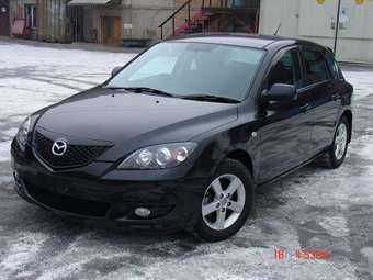 2005 Mazda Axela Pictures