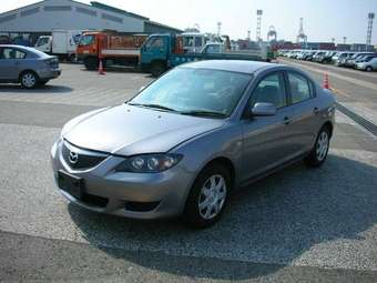 2005 Mazda Axela Images