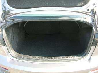 2005 Mazda Axela Photos