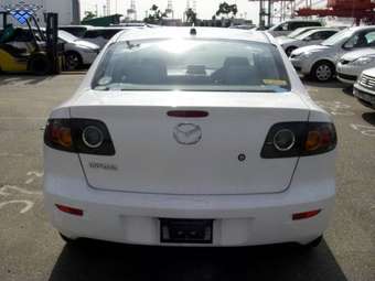 2005 Mazda Axela Pics