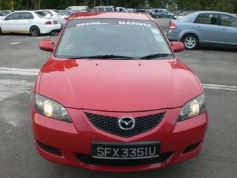 2005 Mazda Axela Pictures