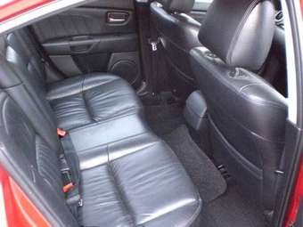 2005 Mazda Axela Pictures