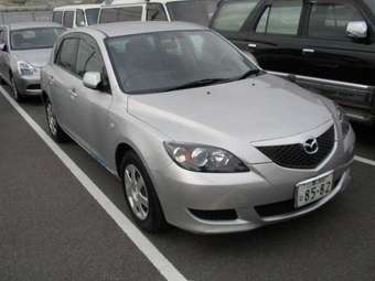 2005 Mazda Axela Images