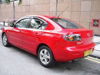2005 Mazda Axela Photos