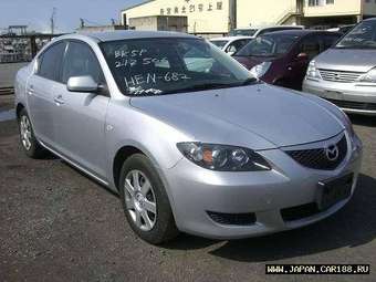 2005 Mazda Axela Images