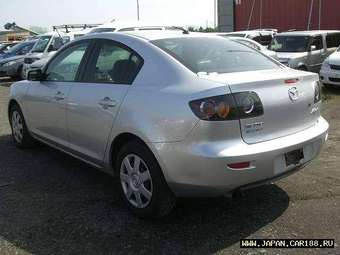 2005 Mazda Axela Pictures