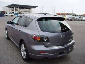 2005 Mazda Axela Wallpapers