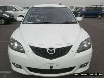 2005 Mazda Axela Images