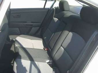 2005 Mazda Axela Pics