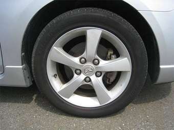 2005 Mazda Axela Images