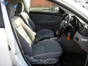 2005 Mazda Axela Wallpapers