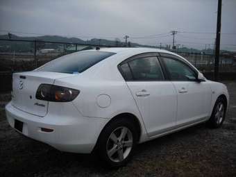 2005 Mazda Axela Pics