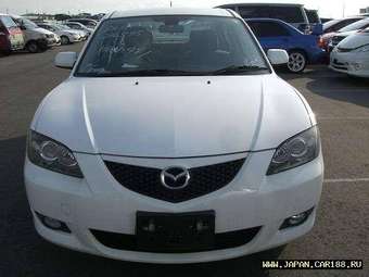 2005 Mazda Axela Pictures