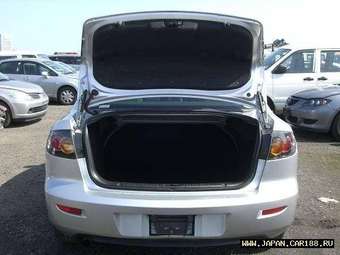 2005 Mazda Axela Images