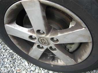 2005 Mazda Axela Pictures
