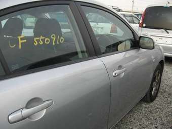 2005 Mazda Axela Images
