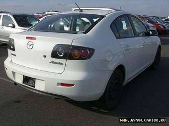 2005 Mazda Axela Images