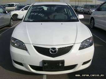 2005 Mazda Axela Photos