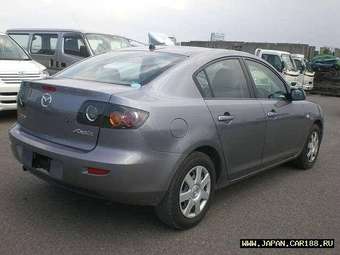 2005 Mazda Axela Images