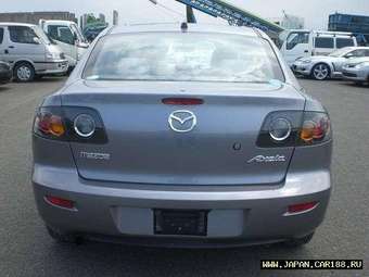 2005 Mazda Axela Pics