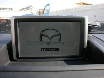 2005 Mazda Axela Images
