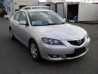 2005 Mazda Axela Images