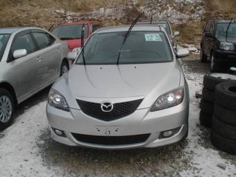 2005 Mazda Axela Photos