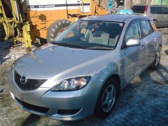 2005 Mazda Axela Pictures