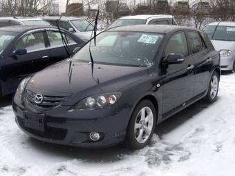 2005 Mazda Axela Pictures