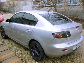 2005 Mazda Axela Photos