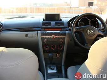 2005 Mazda Axela Photos