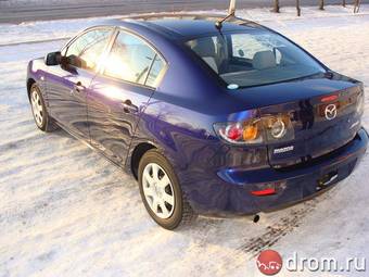 2005 Mazda Axela Pictures