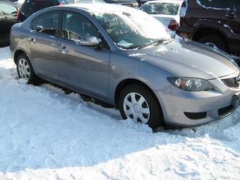 2005 Mazda Axela Photos