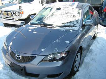 2005 Mazda Axela Pictures
