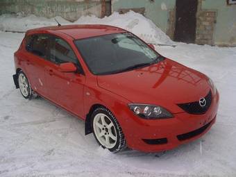 2005 Mazda Axela Pics