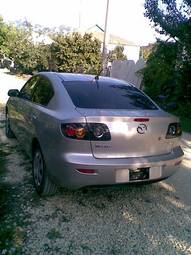 2005 Mazda Axela Pics