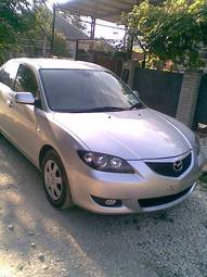 2005 Mazda Axela Pictures