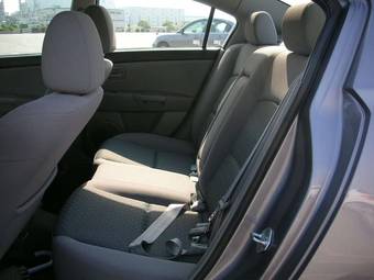2005 Mazda Axela Photos