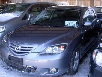 2005 Mazda Axela Photos