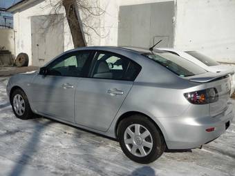 2005 Mazda Axela Pics