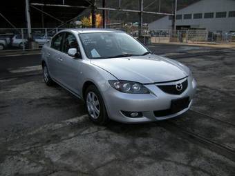 2005 Mazda Axela Pictures