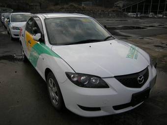 2005 Mazda Axela Pictures