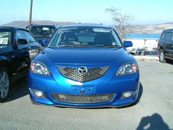 2005 Mazda Axela Photos