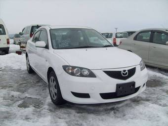 2005 Mazda Axela Pictures