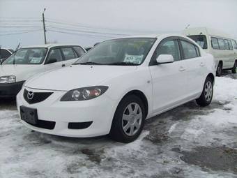 2005 Mazda Axela Pics