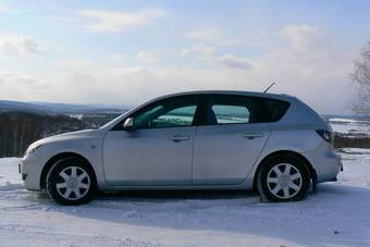 2005 Mazda Axela Pics