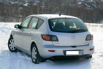 2005 Mazda Axela Pictures