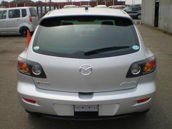 2005 Mazda Axela Photos