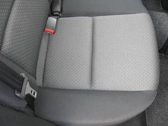 2005 Mazda Axela Pictures